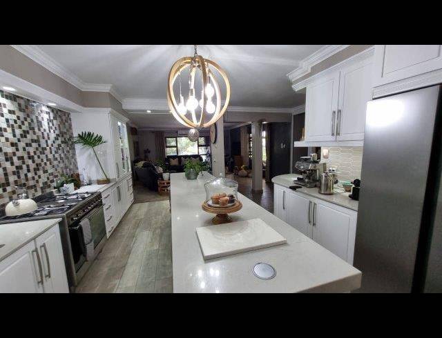 4 BEDROOM VILLA FOR SALE IN MEER EN SEE